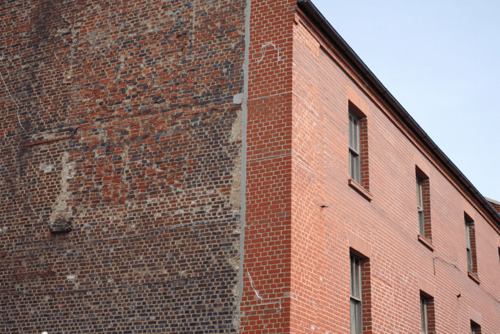 Före och efter bild tegelrenovering